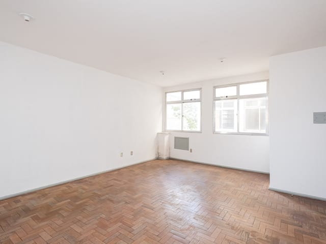 Sala para alugar, no bairro Centro em Pelotas