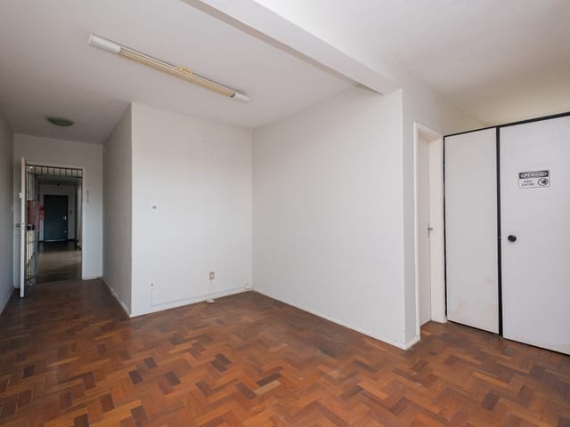 Sala para alugar, no bairro Centro em Pelotas