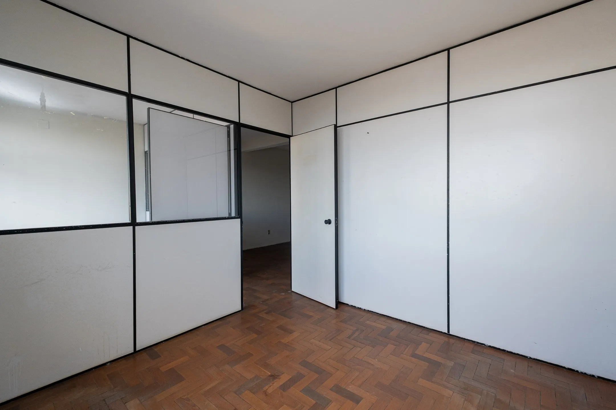 Sala Comercial para Aluguel no Centro de Pelotas RS com Excelente Localização, Espaço Funcional e Fácil Acesso Comercial - 8