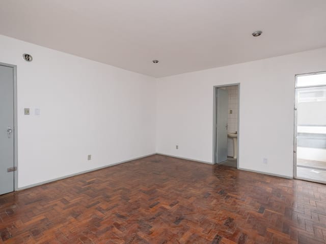 Sala para alugar, no bairro Centro em Pelotas