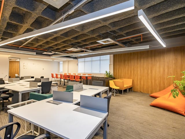 Sala à venda, no bairro Centro Cívico em Curitiba