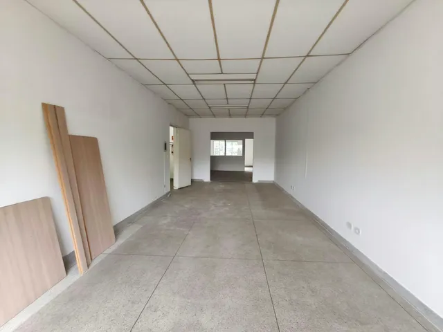 Sala com 140m², para alugar, no bairro Umuarama em Osasco