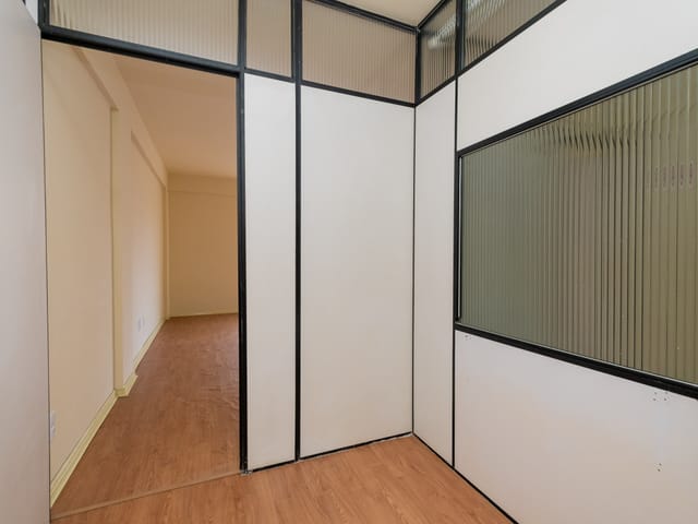 Sala com 43m², à venda ou para alugar, no bairro Centro em Pelotas