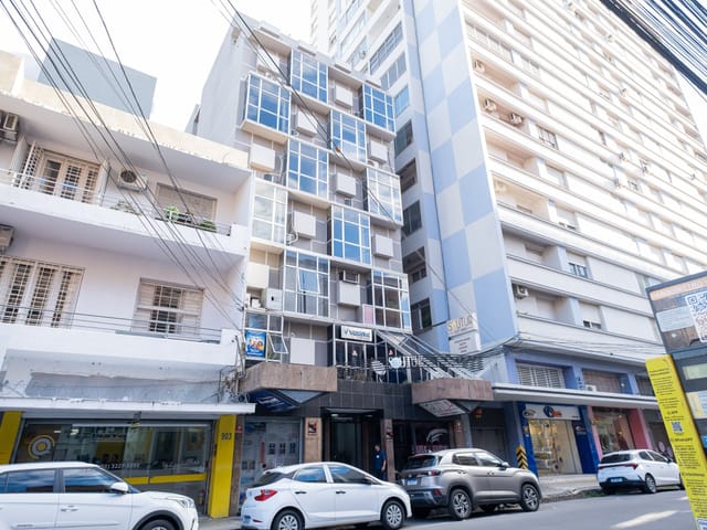 Sala com 43m², à venda ou para alugar, no bairro Centro em Pelotas