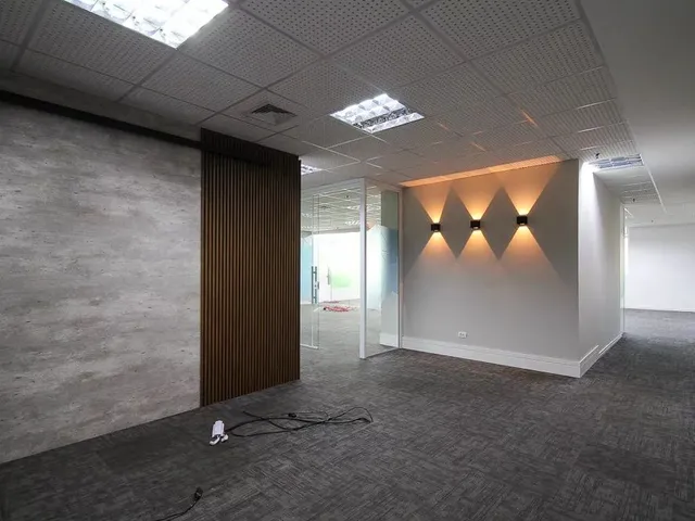 Sala à venda, no bairro Centro Cívico em Curitiba