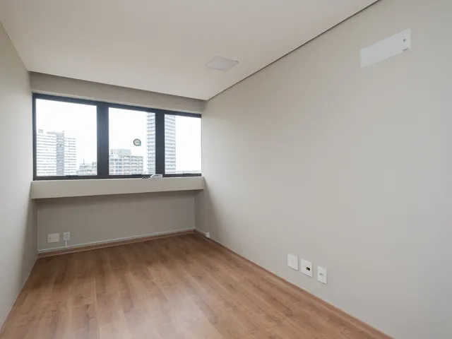 Sala à venda ou para alugar, no bairro São Gonçalo em Pelotas