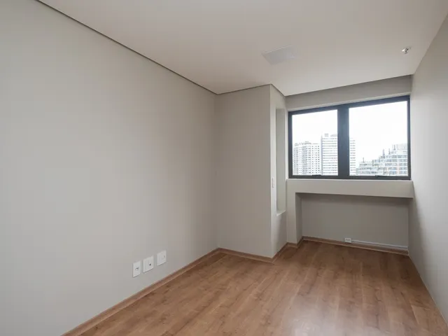 Sala à venda ou para alugar, no bairro São Gonçalo em Pelotas
