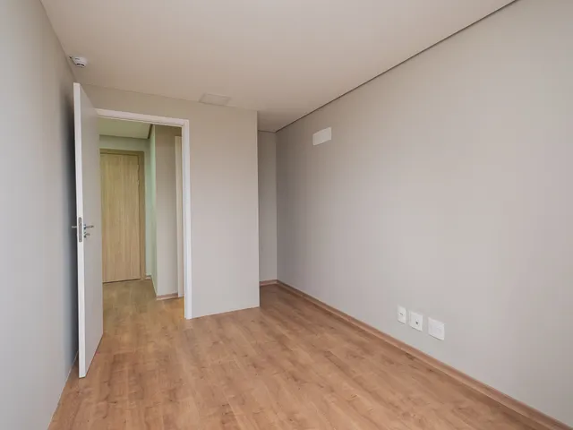 Sala à venda ou para alugar, no bairro São Gonçalo em Pelotas
