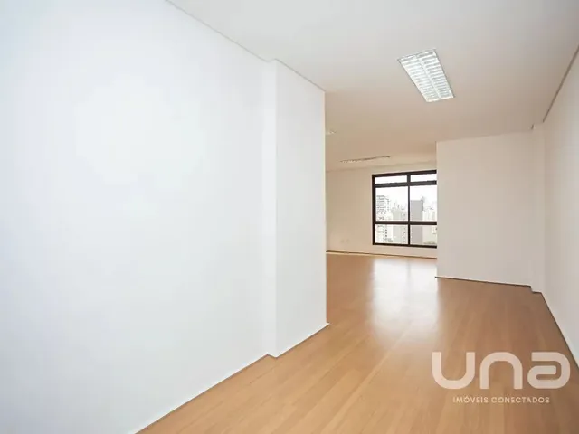 Sala à venda, no bairro Água Verde em Curitiba