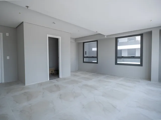Sala à venda ou para alugar, no bairro São Gonçalo em Pelotas