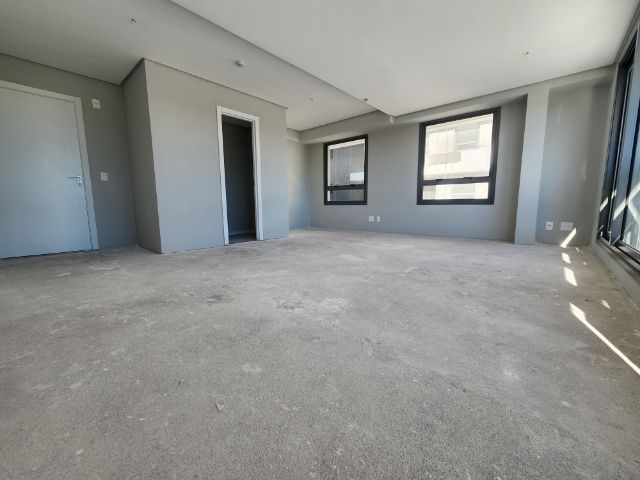 Sala à venda, no bairro São Gonçalo em Pelotas