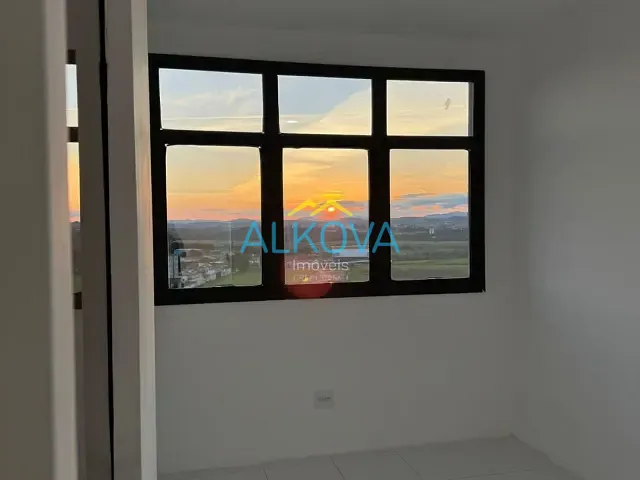 Sala à venda, no bairro Parque Residencial Aquarius em São José dos Campos