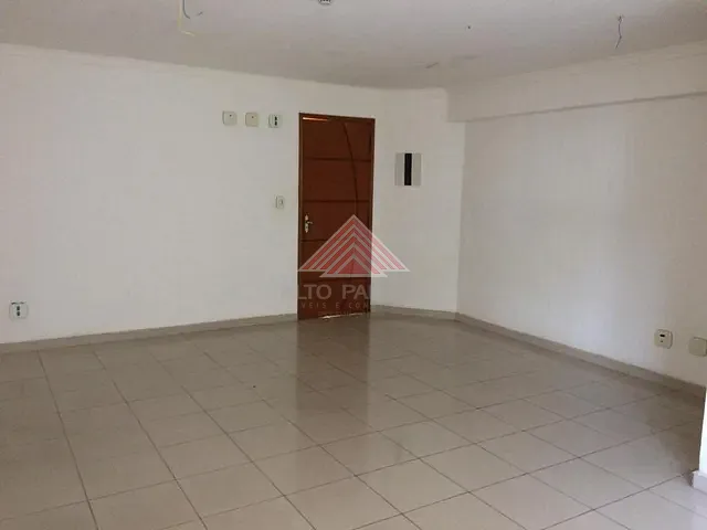 Sala com 32m², à venda, no bairro Vila Bocaina em Mauá