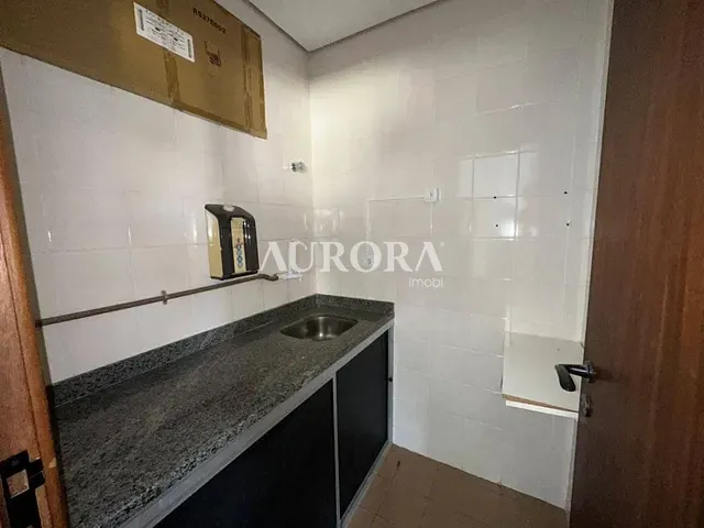 Sala com 80m², à venda, no bairro Centro em Londrina