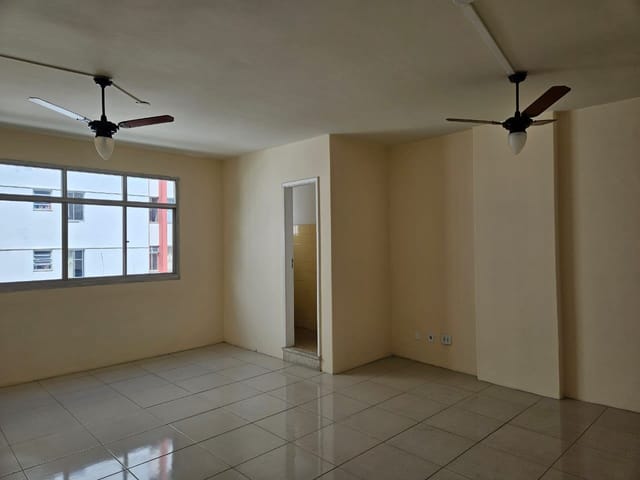 Sala para alugar, no bairro Centro em Petrópolis