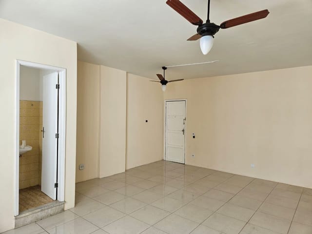 Sala para alugar, no bairro Centro em Petrópolis