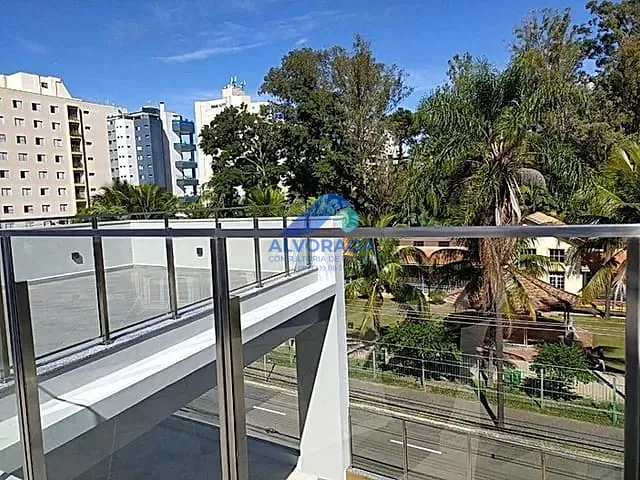 Sala com 380m², para alugar, no bairro Vila Adyana em São José dos Campos