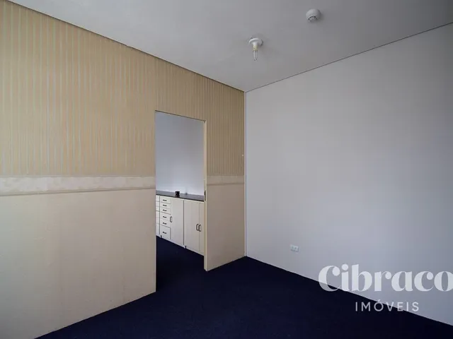Sala à venda, no bairro Centro em Curitiba