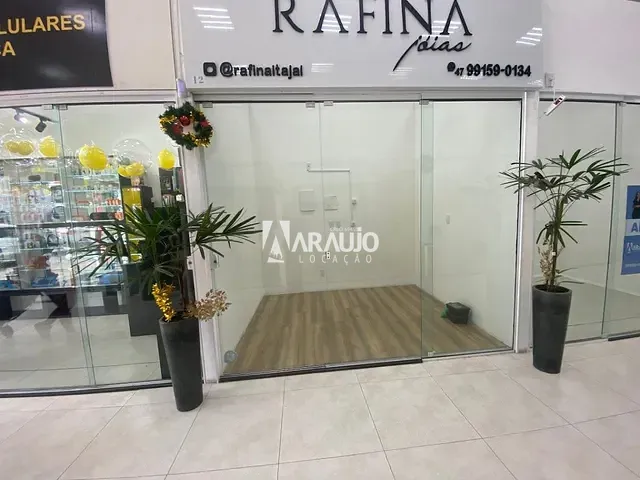 Sala para alugar, no bairro Centro em Itajaí