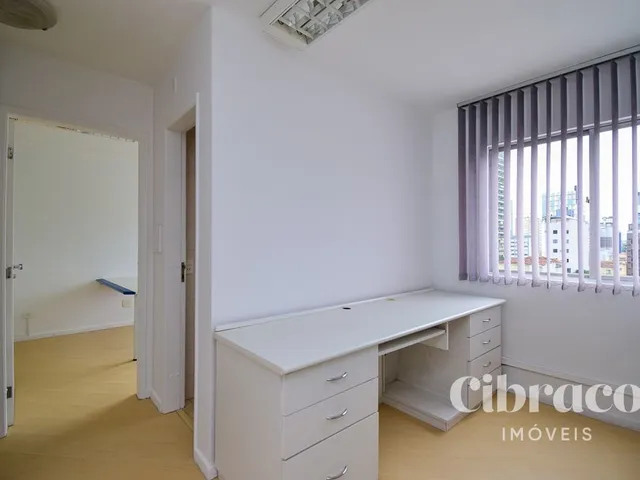 Sala à venda, no bairro Centro em Curitiba