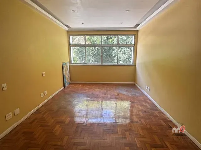Sala à venda, no bairro Centro em Petrópolis