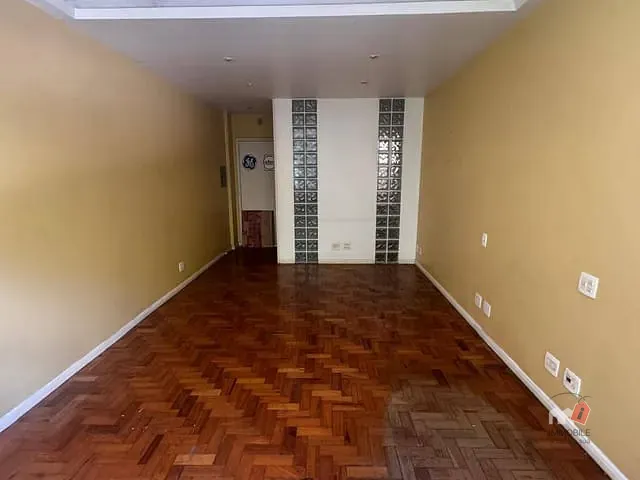 Sala à venda, no bairro Centro em Petrópolis