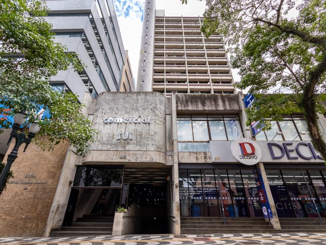 Sala à venda, no bairro Centro em Curitiba