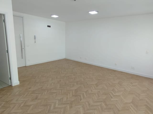 Sala para alugar, no bairro Gleba Palhano em Londrina