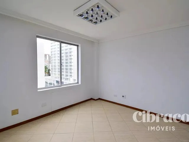Sala à venda, no bairro Centro em Curitiba