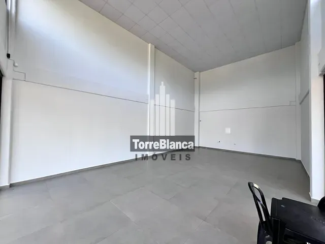 Loja para alugar, no bairro Uvaranas em Ponta Grossa