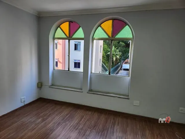 Sala para alugar, no bairro Centro em Petrópolis