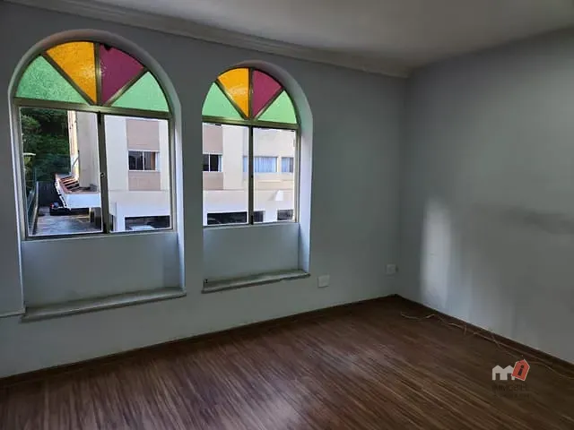 Sala para alugar, no bairro Centro em Petrópolis