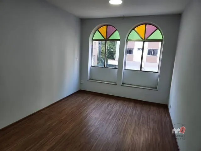 Sala para alugar, no bairro Centro em Petrópolis