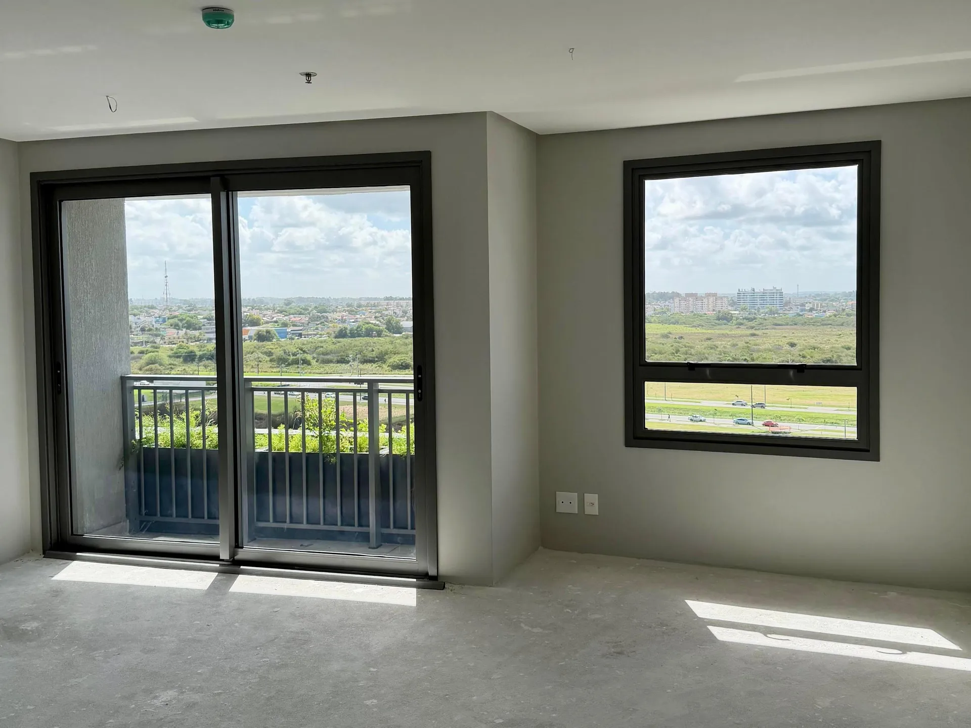 Sala Orla Balcão à venda no Orbe, Parque Una - 30m² e andar alto com vista privilegiada para o Parque.
