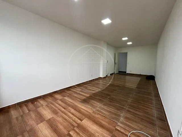 Sala com 29m², para alugar, no bairro Interlagos em São Paulo