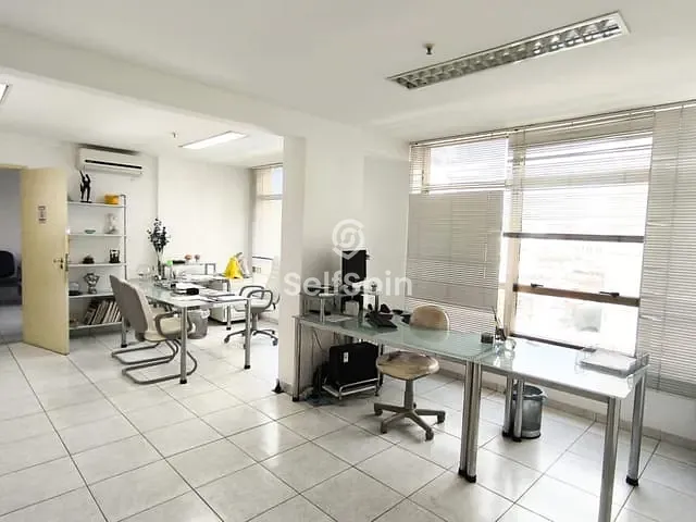 Sala para alugar, no bairro Centro em Niterói