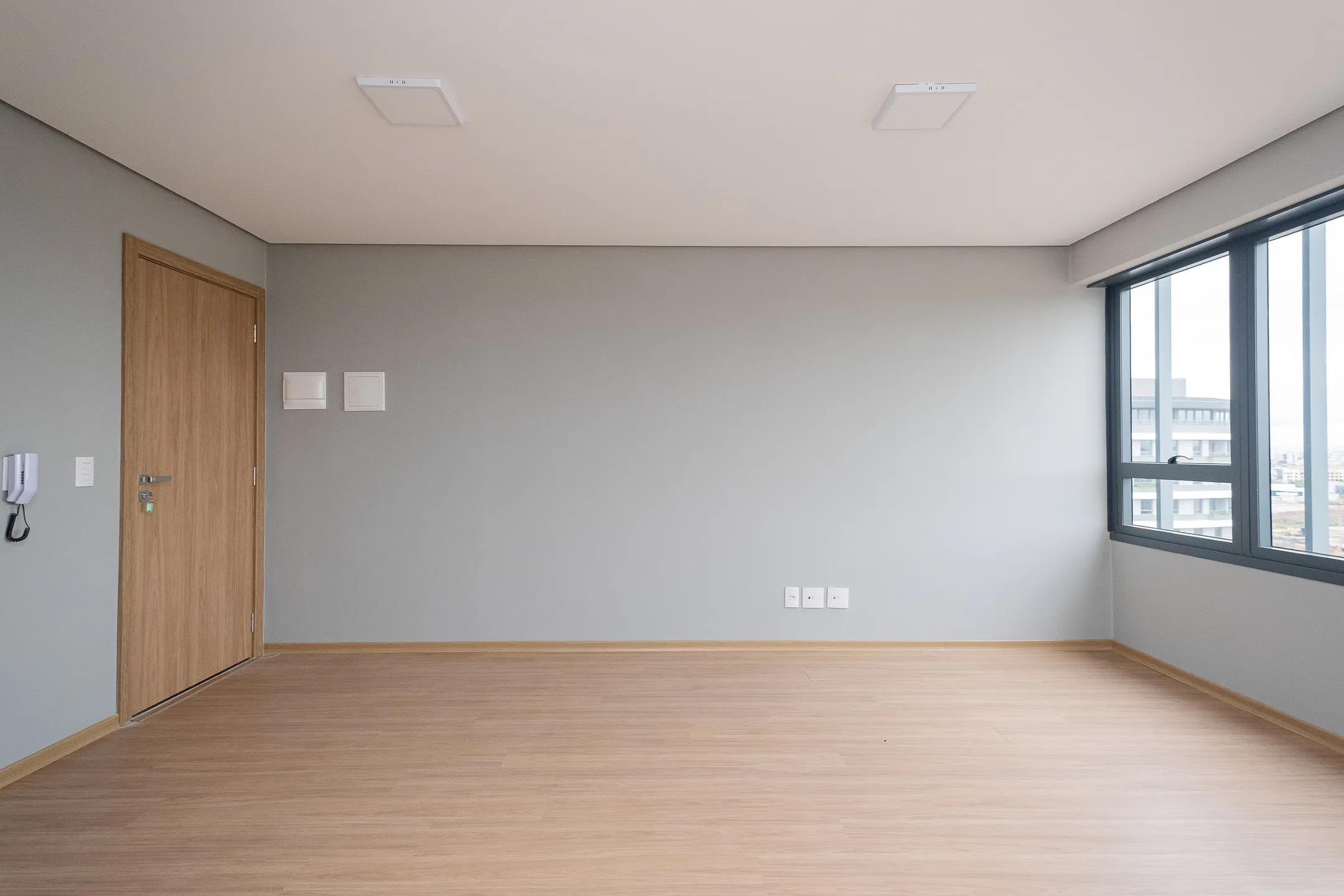 Sala comercial à venda no Flow Work, Parque Una - 28 m², piso laminado, lavabo privativo e andar alto em uma das localizações mais valorizadas de Pelotas. - 6