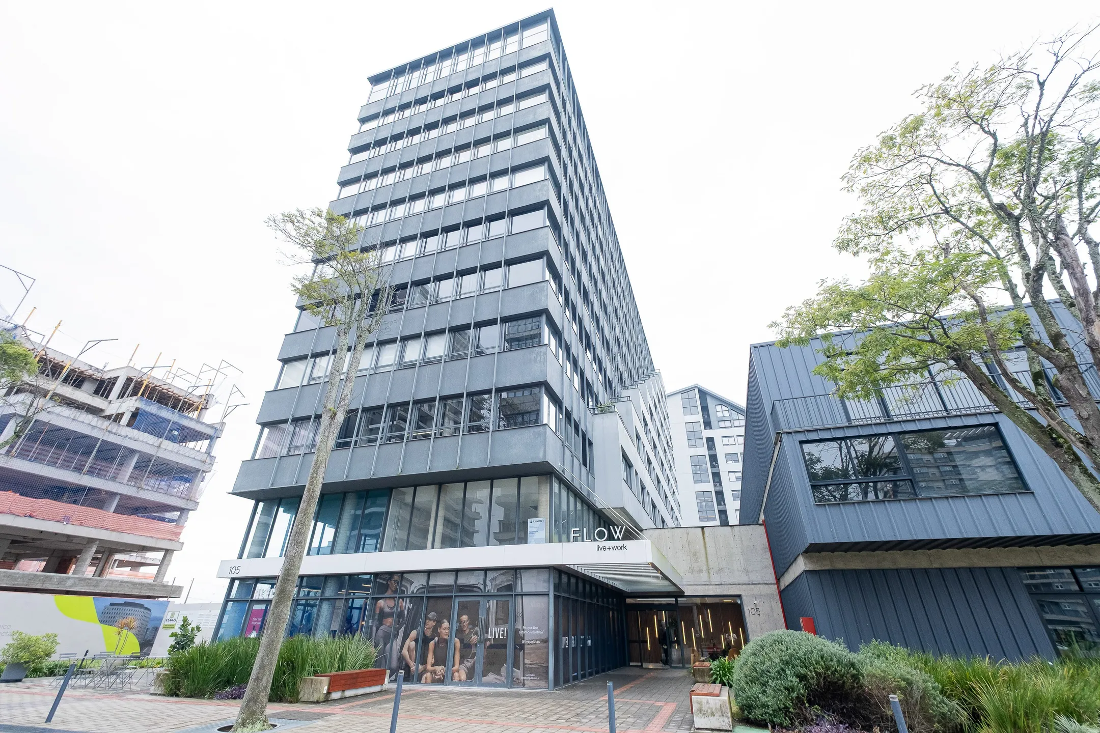 Sala comercial à venda no Flow Work, Parque Una - 28 m², piso laminado, lavabo privativo e andar alto em uma das localizações mais valorizadas de Pelotas. - 9