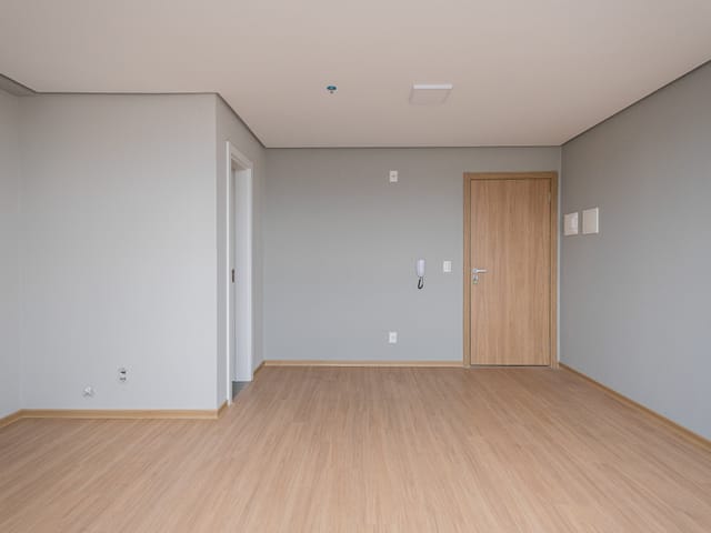 Sala à venda, no bairro Parque Una em Pelotas