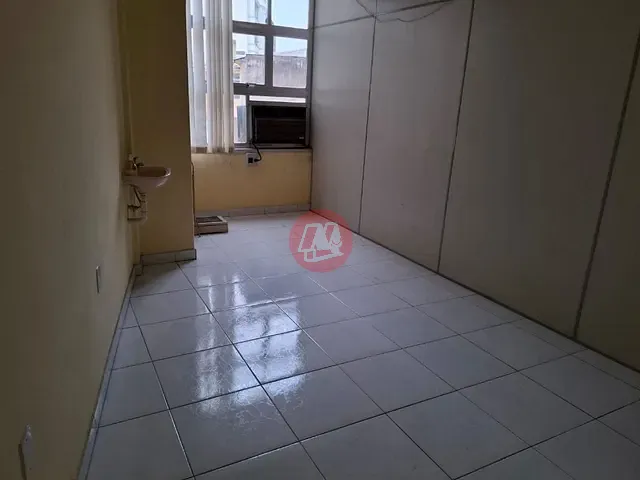 Sala com 74m², à venda, no bairro Bom Fim em Porto Alegre