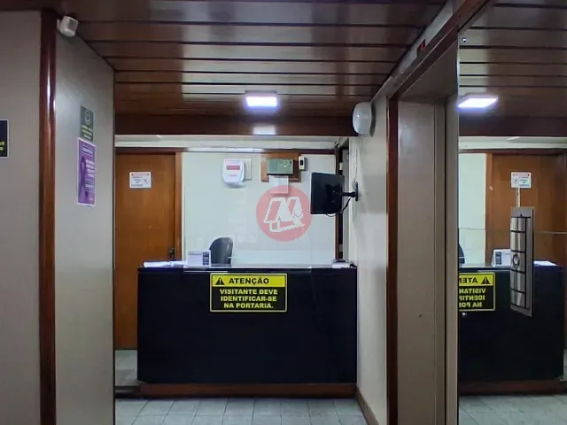 Sala com 74m², à venda, no bairro Bom Fim em Porto Alegre