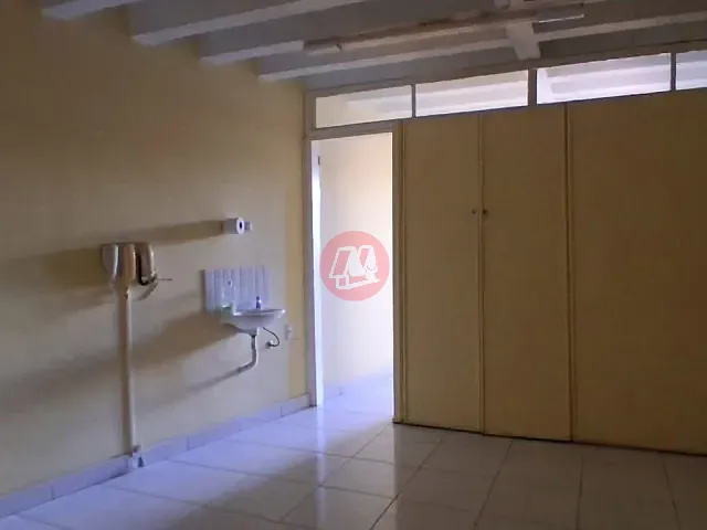 Sala com 74m², à venda, no bairro Bom Fim em Porto Alegre
