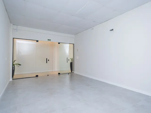 Sala para alugar, no bairro São Gonçalo em Pelotas