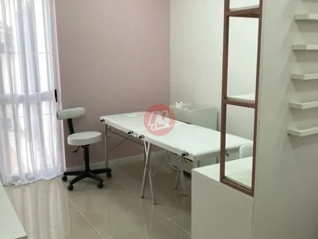 Sala com 34m², à venda, no bairro São João em Porto Alegre