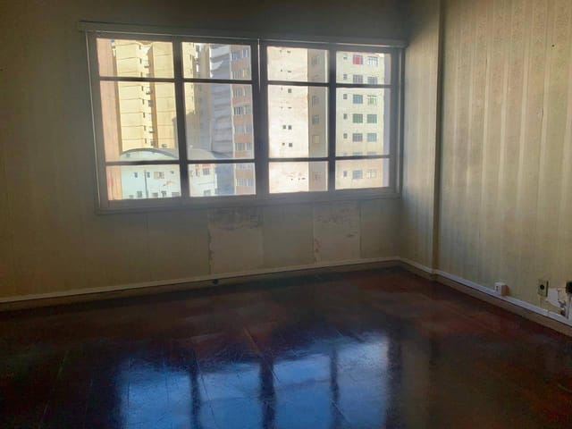 Sala à venda, no bairro Centro em Petrópolis