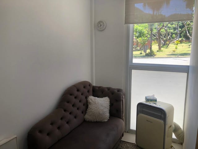 Sala à venda, no bairro Quarteirão Brasileiro em Petrópolis