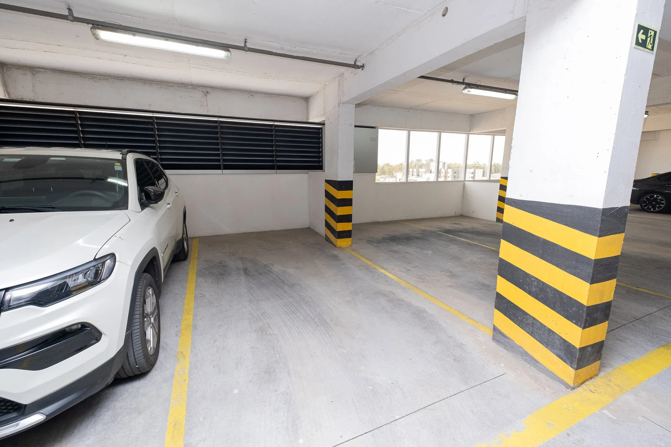 Sala comercial à venda no Edifício Moinhos Office, Zona Norte de Pelotas - 55 m², andar alto com face para Dom Joaquim e infraestrutura impecável. - 10