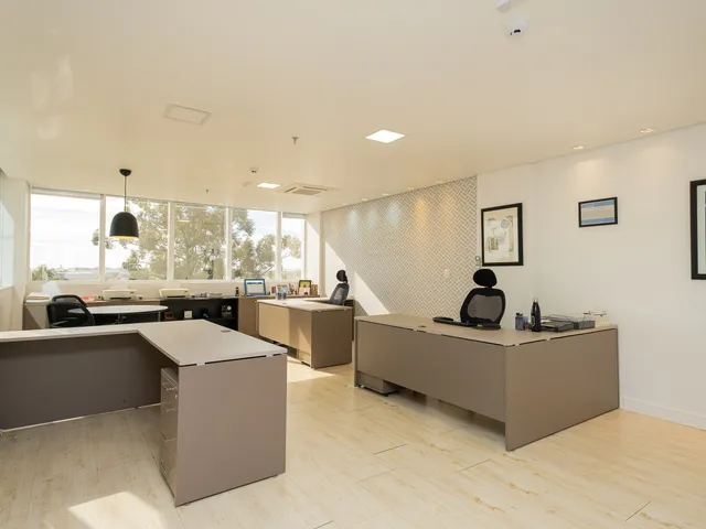 Sala com 67m², à venda, no bairro Centro em Pelotas