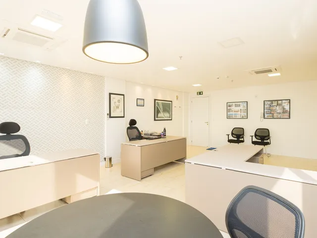 Sala com 67m², à venda, no bairro Centro em Pelotas