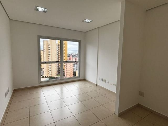 Sala com 77m², para alugar, no bairro Caiçaras em Londrina